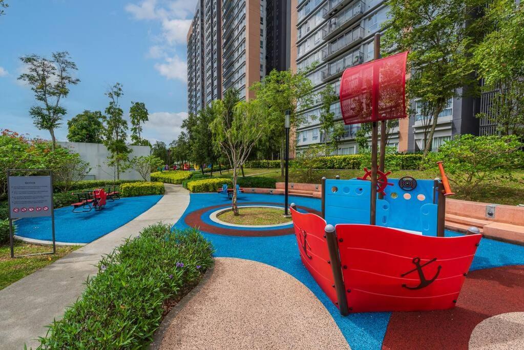 Emerald Hill By Hlg Apartment